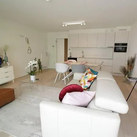 Apartment Stunning Sea View In